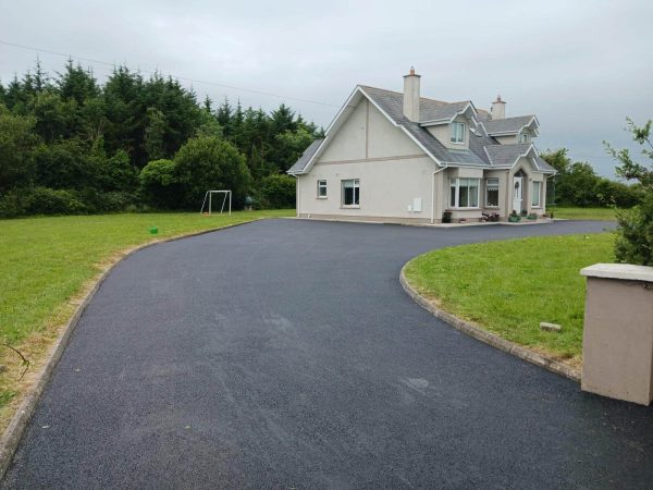 Tarmacadam Driveways after